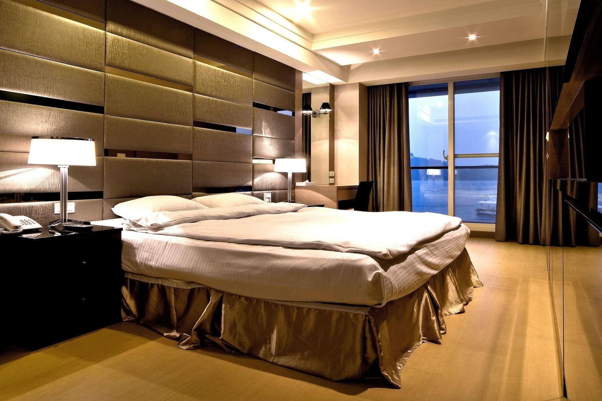 Spa Home Sun Moon Lake Luxury Lakeside Hotel Jücsi Kültér fotó